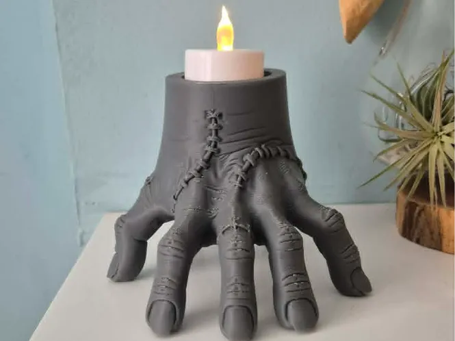 Mano con vela led