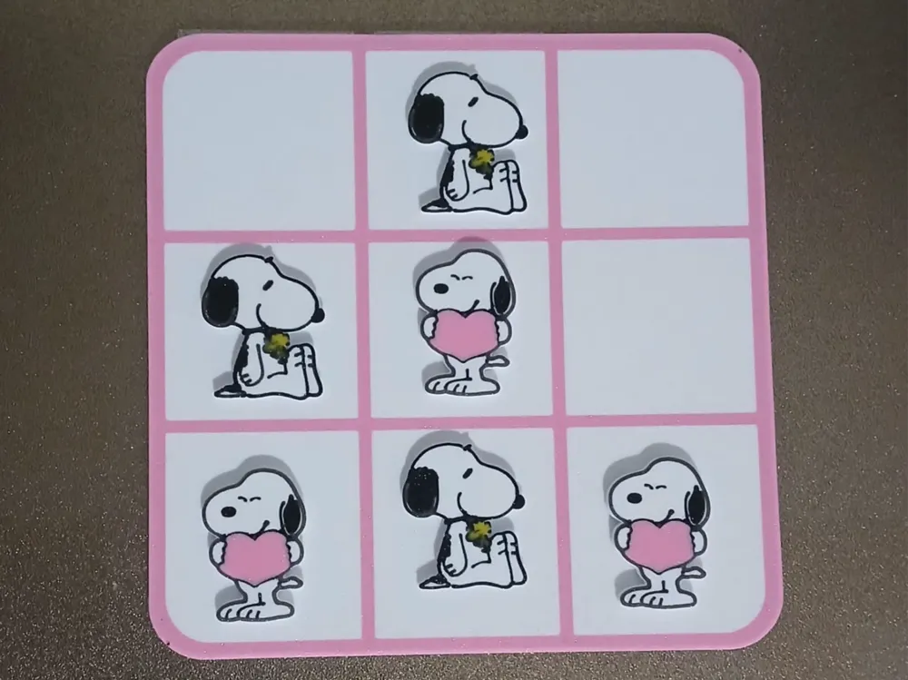 TaTeTi de cartera snoopy